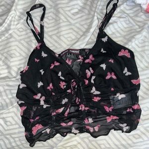 6 cute cropped shirts all different colors and styles